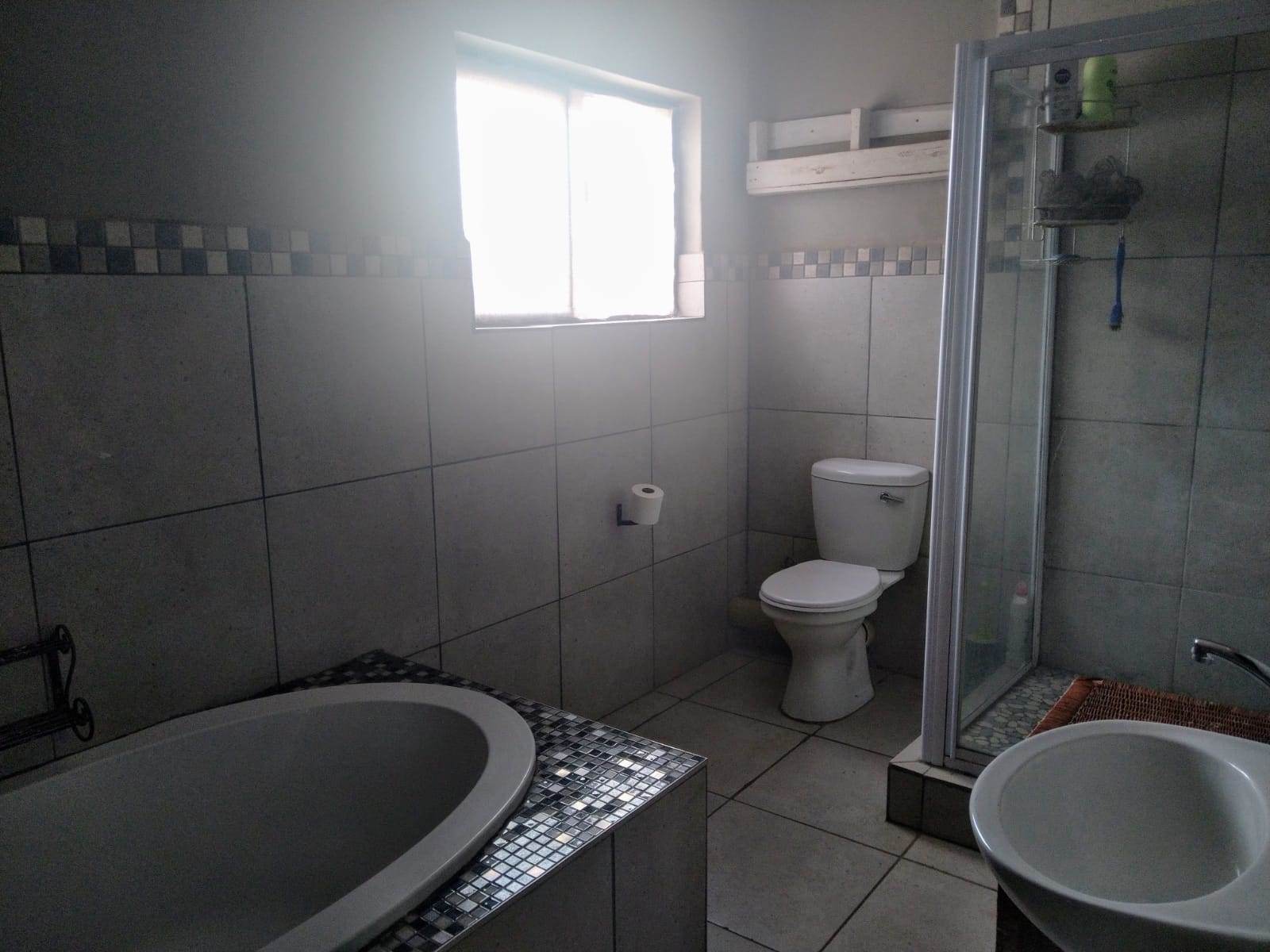 4 Bed House in Thabazimbi photo number 5