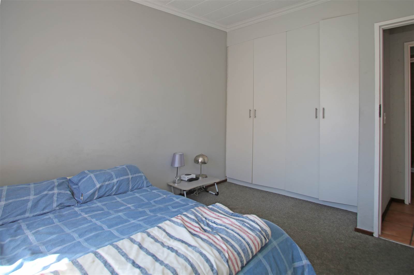 1 Bed Apartment in Sunninghill photo number 9