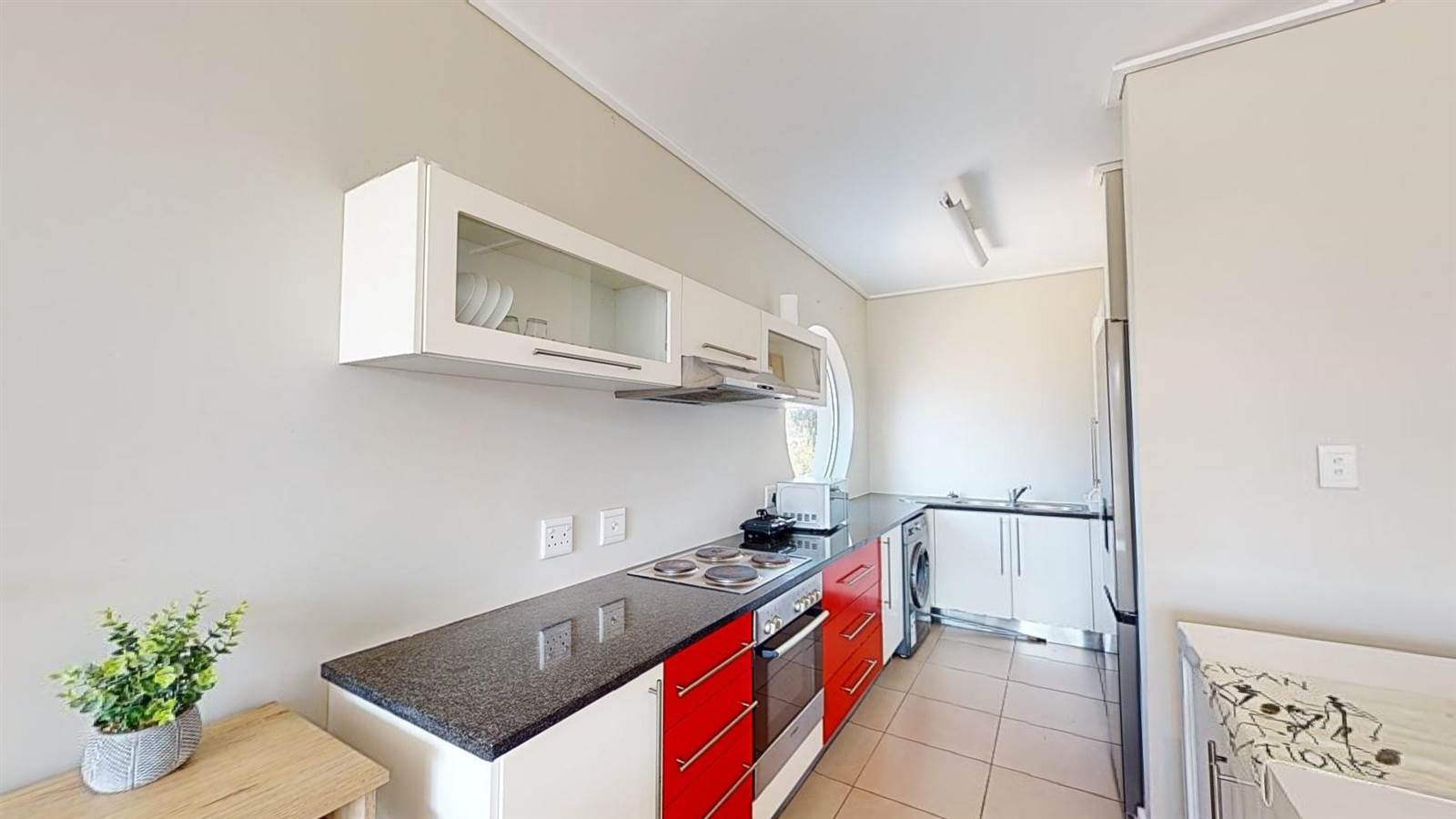 2 Bed Apartment in Walmer photo number 5