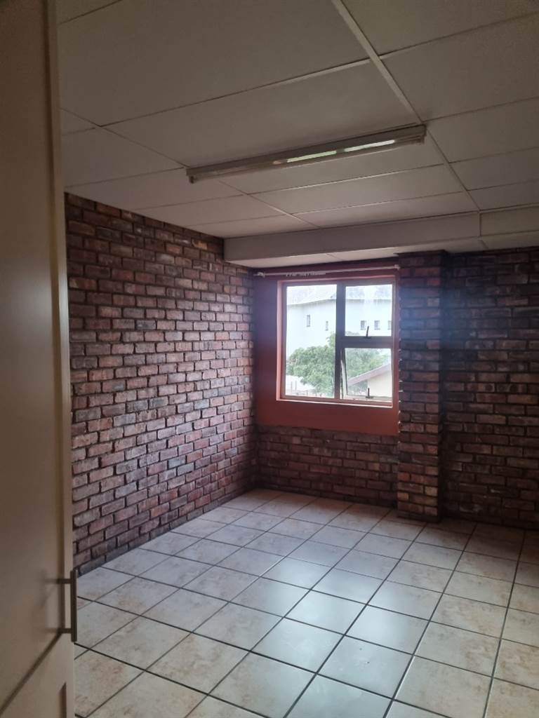 2 Bed Apartment in Olifantshoek photo number 20