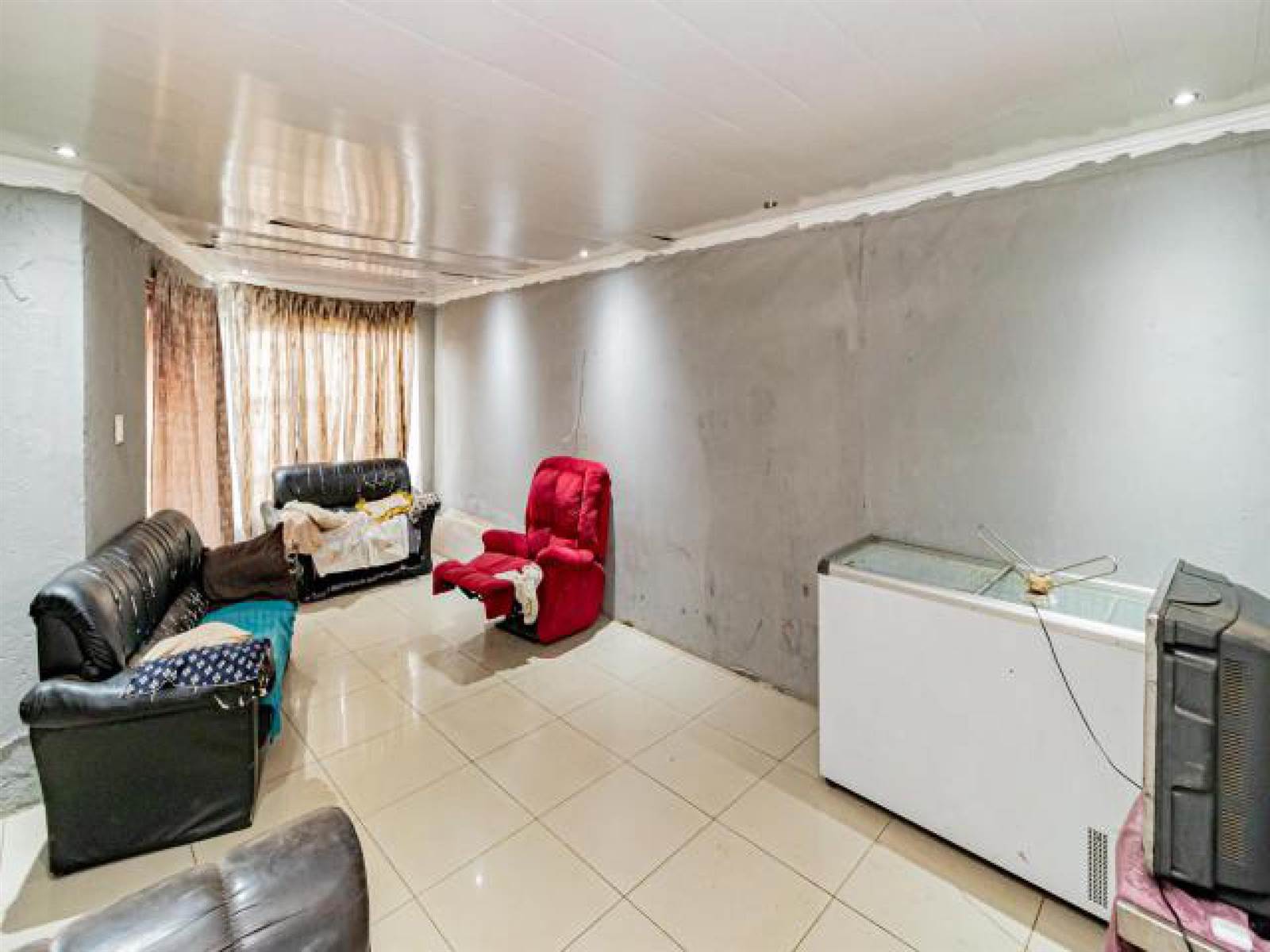 2 Bed House in Brakpan Central photo number 4