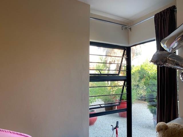 2 Bed Apartment in Knysna Central photo number 16