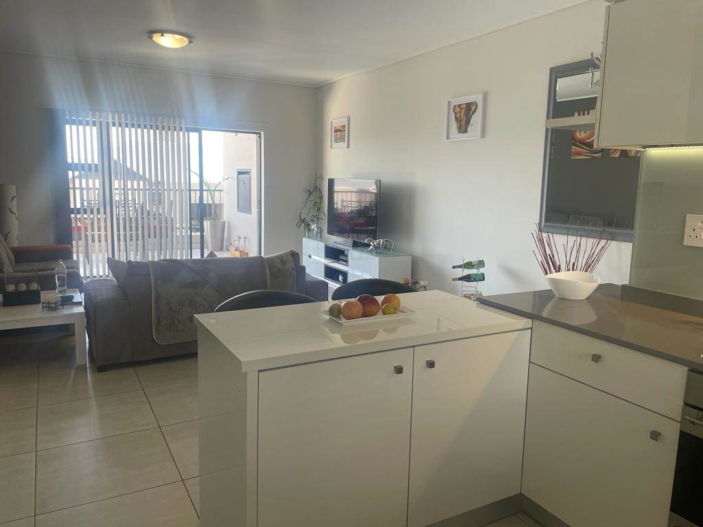 2 Bed Apartment in Waterfall Estate photo number 8