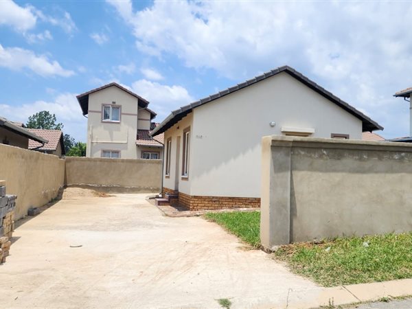 2 Bed House in Kya Sands