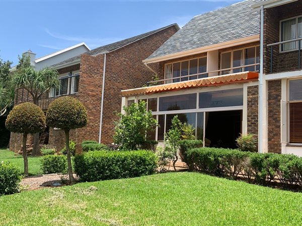 6 Bed House in Groenkloof