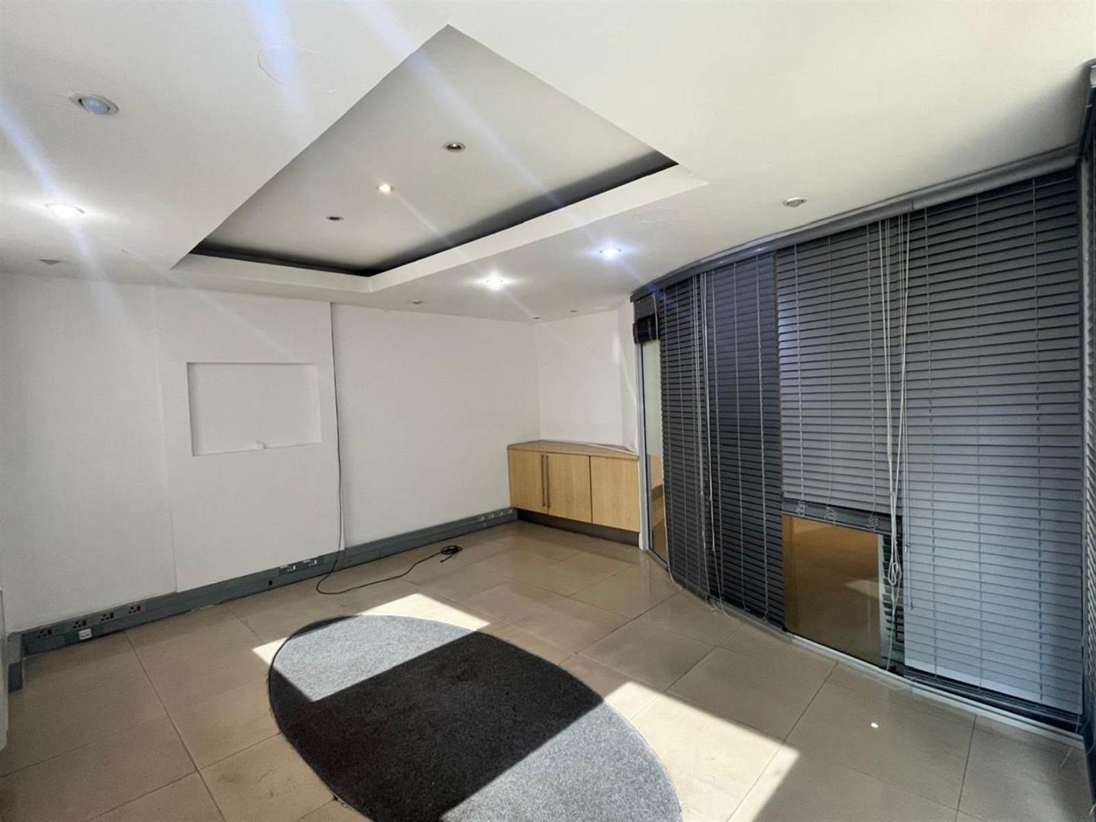 677  m² Commercial space in Rosebank photo number 17