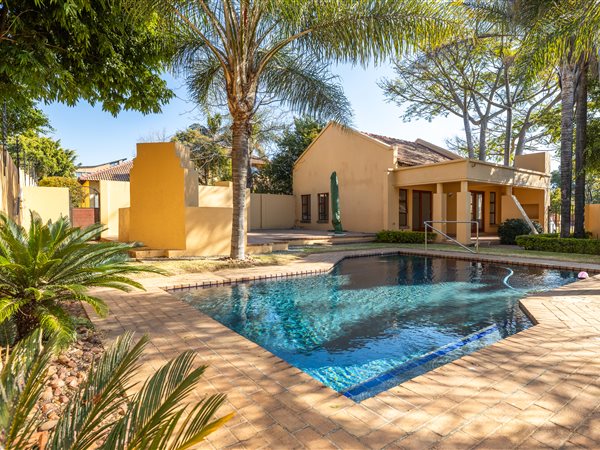 2 Bedroom Townhouse 2 Bedroom Townhouse