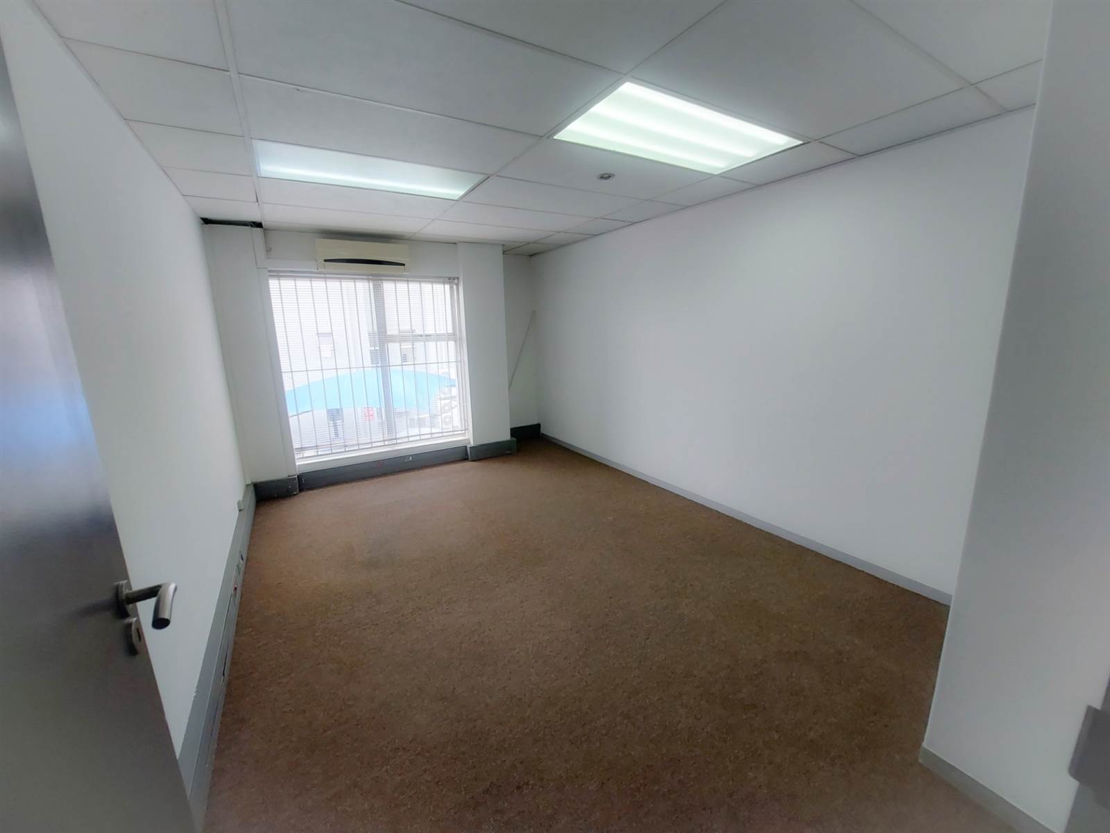 231  m² Office Space in Kyalami photo number 4