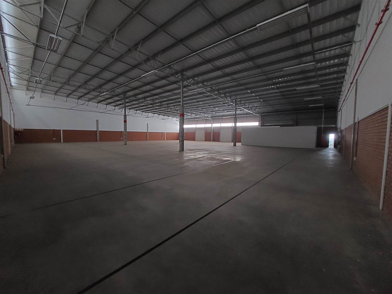 1315  m² Industrial space in Clayville photo number 3