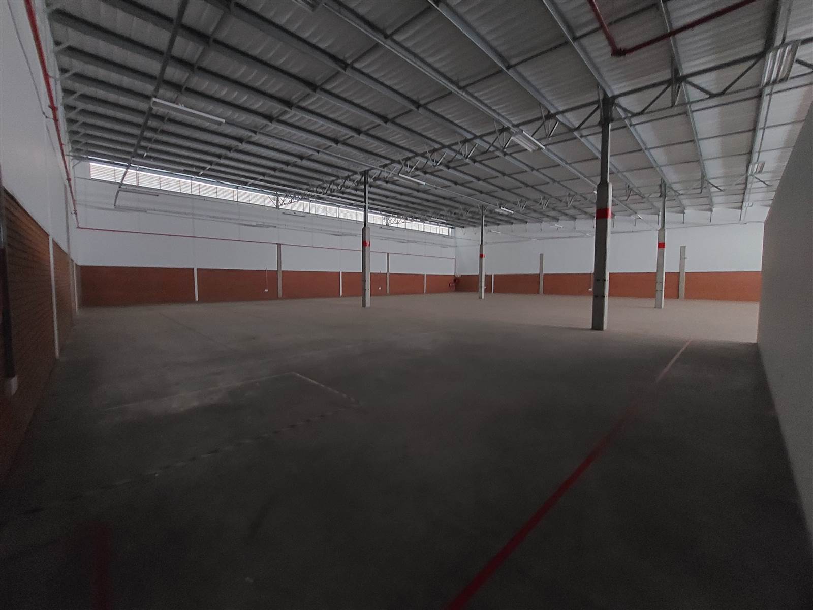 1315  m² Industrial space in Clayville photo number 2