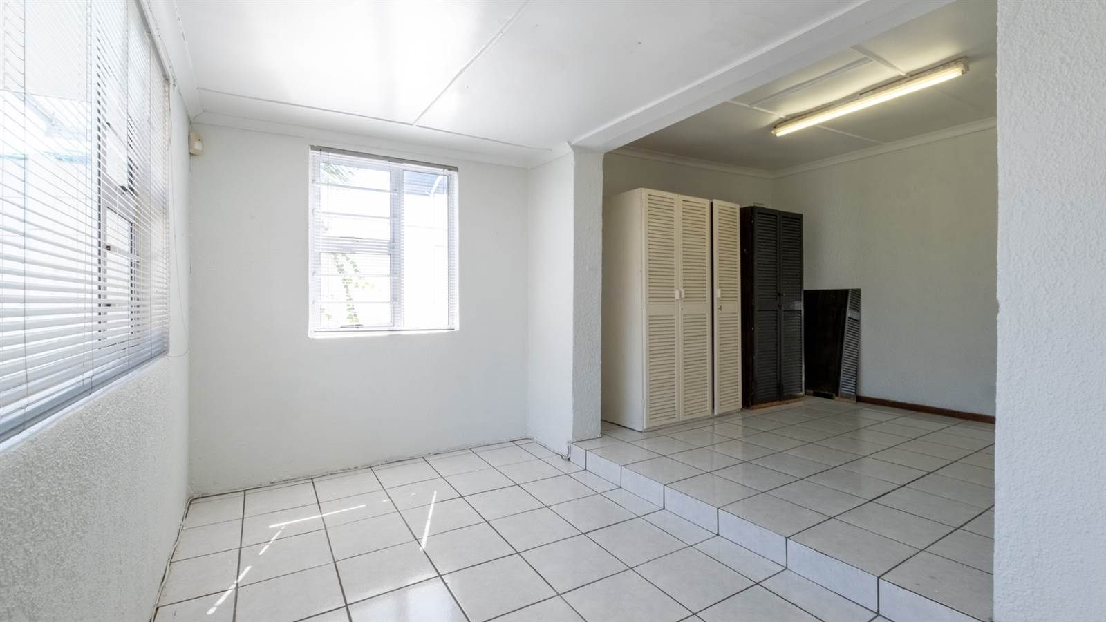 1 Bed Apartment in Parow North photo number 8