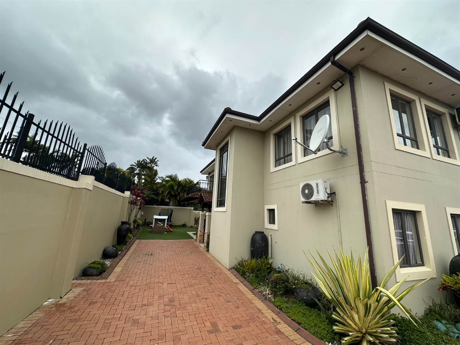 4 Bed Townhouse in Westville photo number 5
