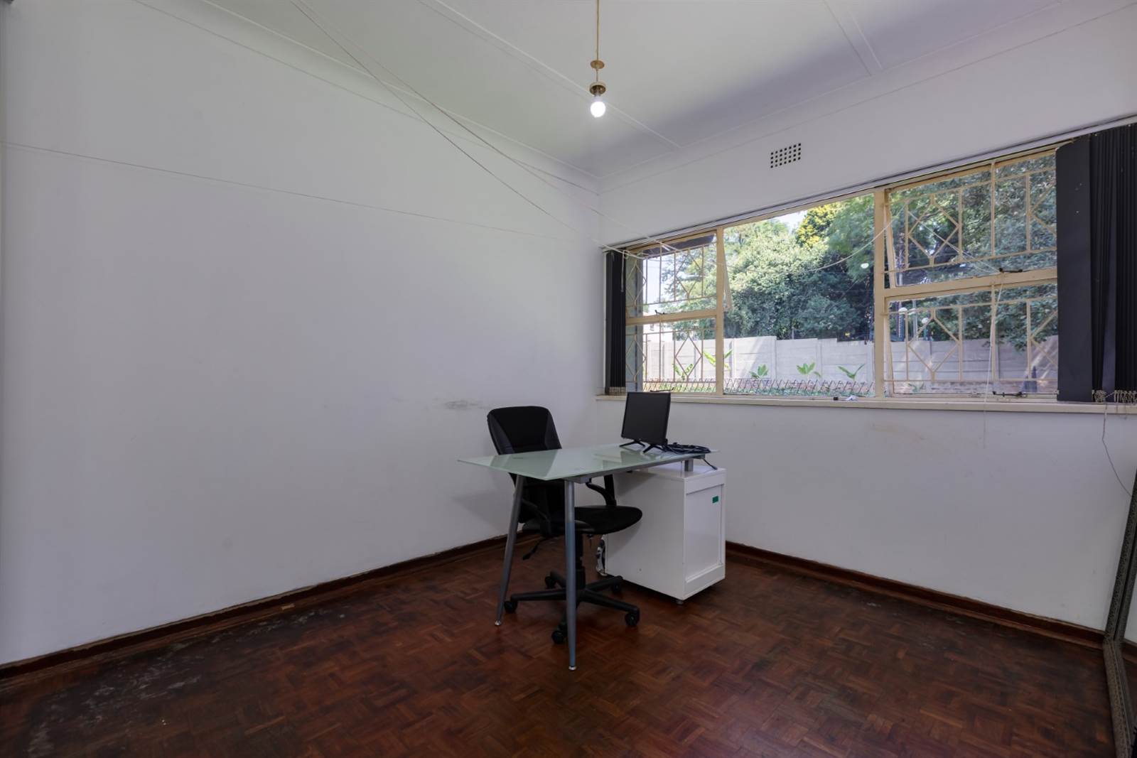 4 Bed House in Fairvale photo number 16