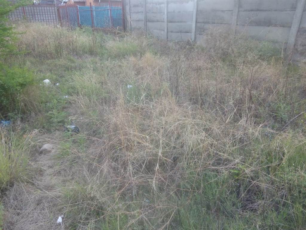 300 m² Land available in Boitekong photo number 10