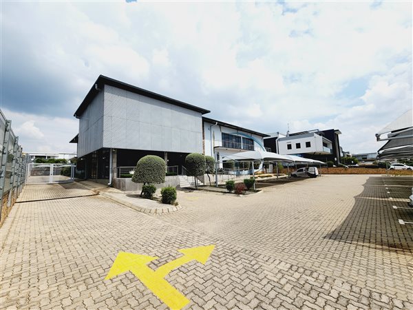 1838  m² Industrial space in Lanseria and surrounds