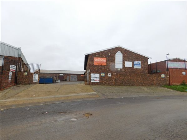 132  m² Industrial space in Jeffreys Bay