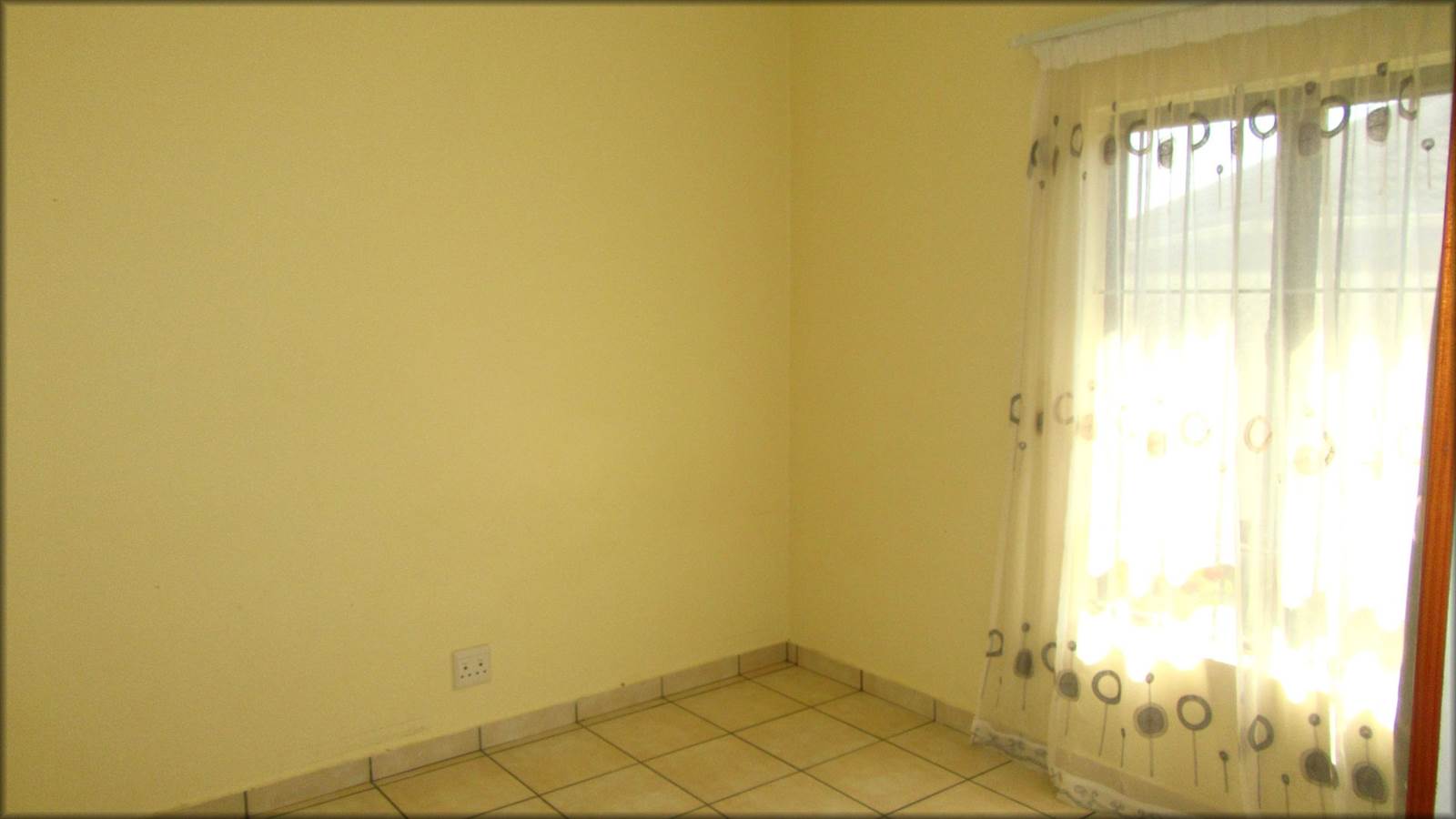 3 Bed Townhouse in Uvongo photo number 12