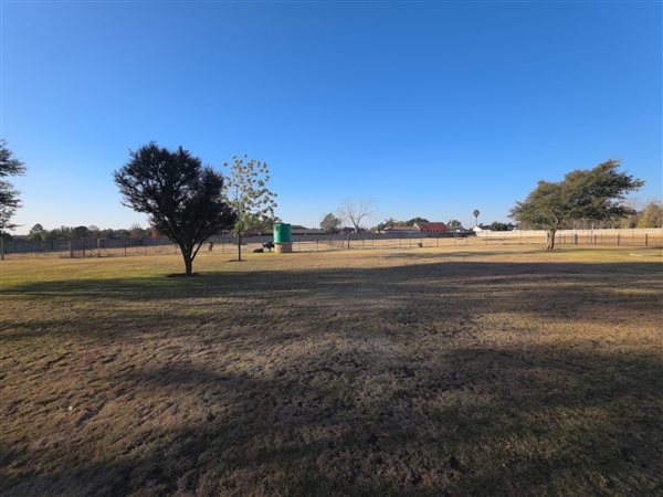 1 663 m² Land 1 663 m² Land