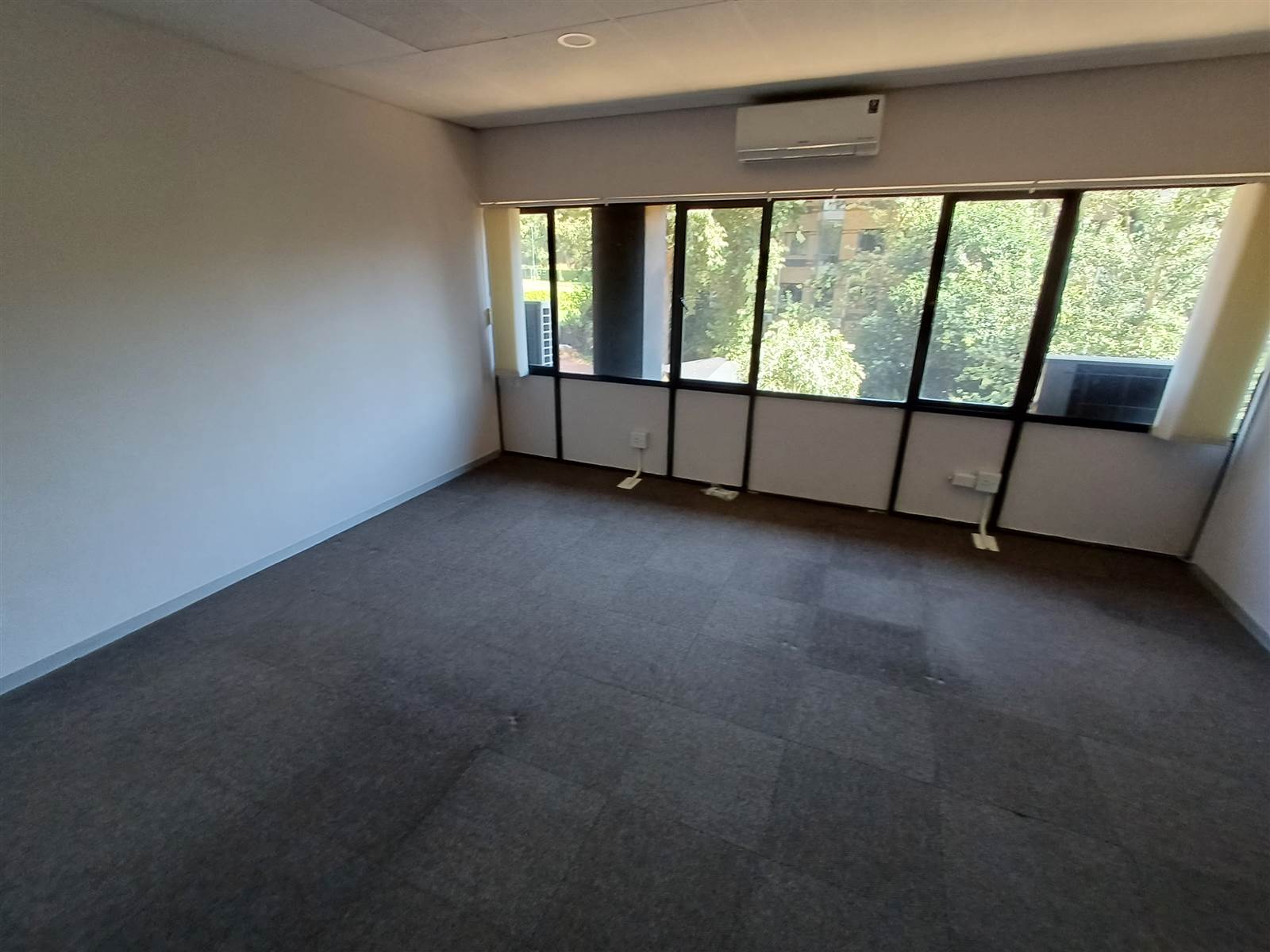 692  m² Commercial space in Richmond photo number 5