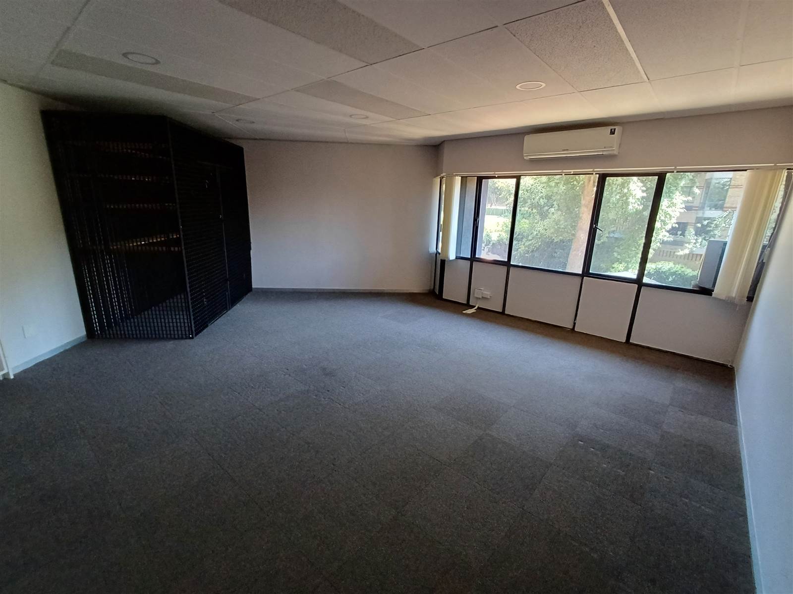 692  m² Commercial space in Richmond photo number 6