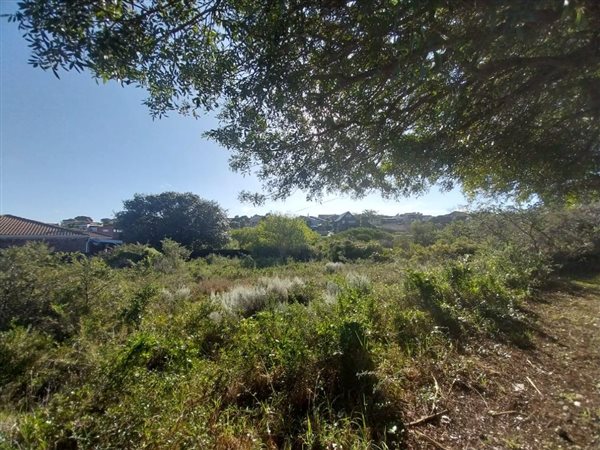 569 m² Land available in Aston Bay