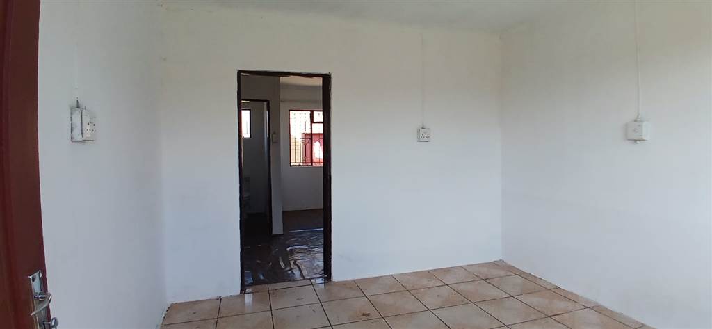 1 Bed Apartment in Bohlokong photo number 4