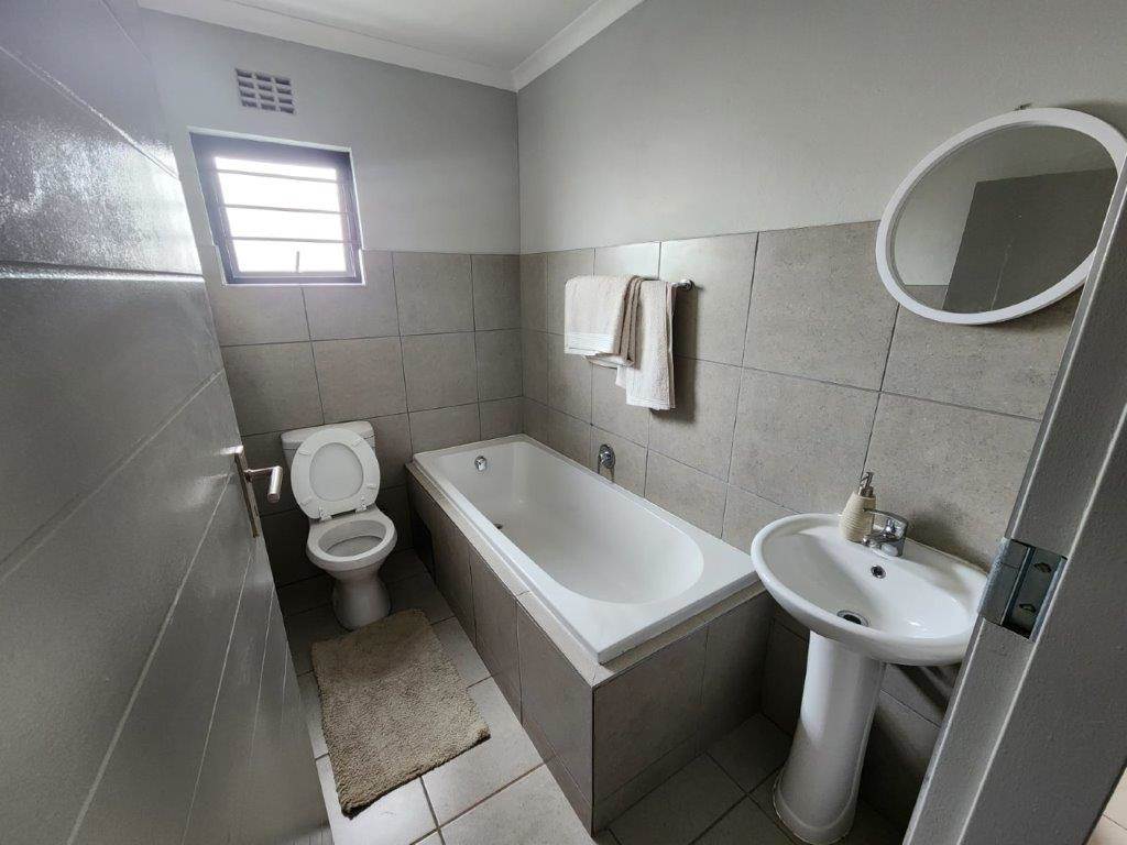 3 Bed House in Randfontein Central photo number 6
