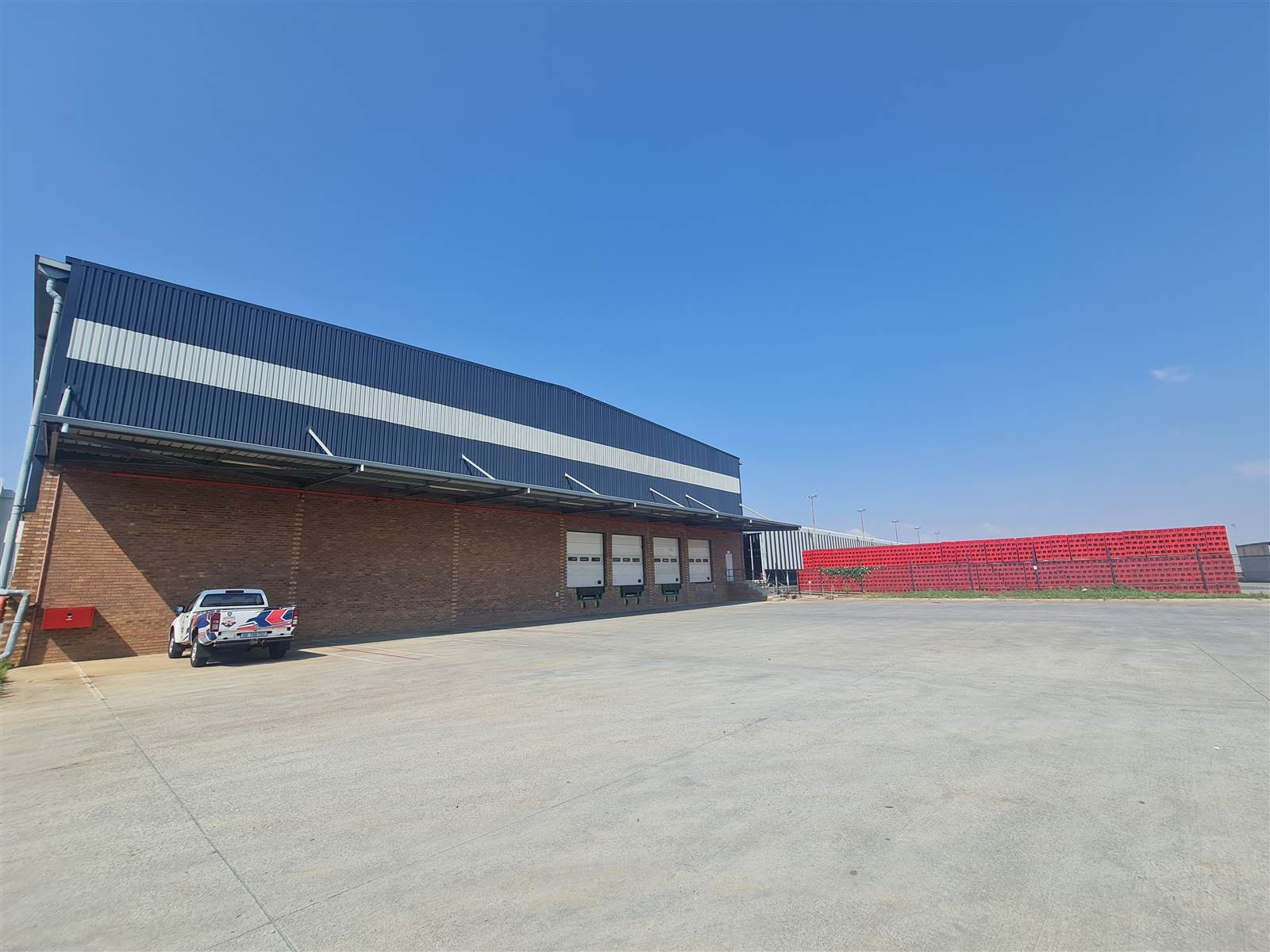 4624.2  m² Industrial space in Wilbart photo number 2