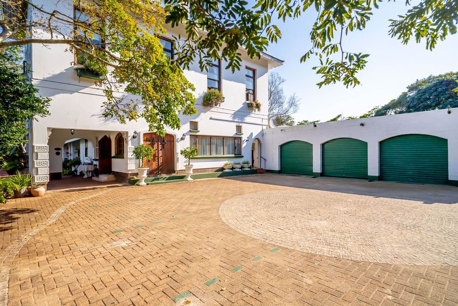 9 Bed House in Umtentweni photo number 5