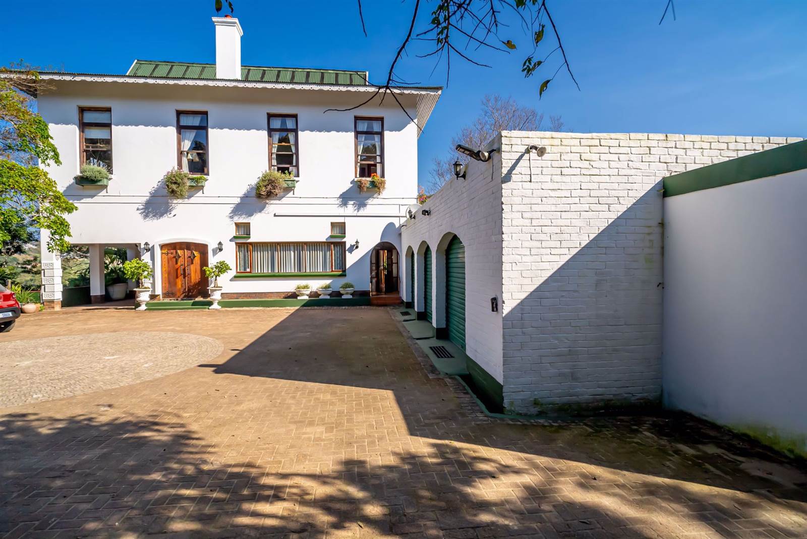 9 Bed House in Umtentweni photo number 6