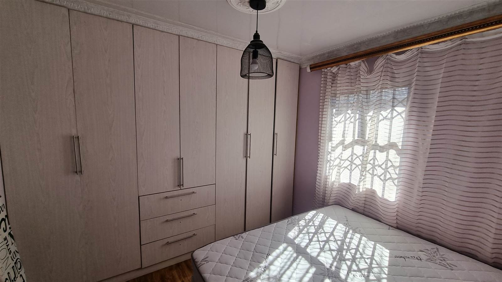 2 Bed Townhouse in Westbourne photo number 12