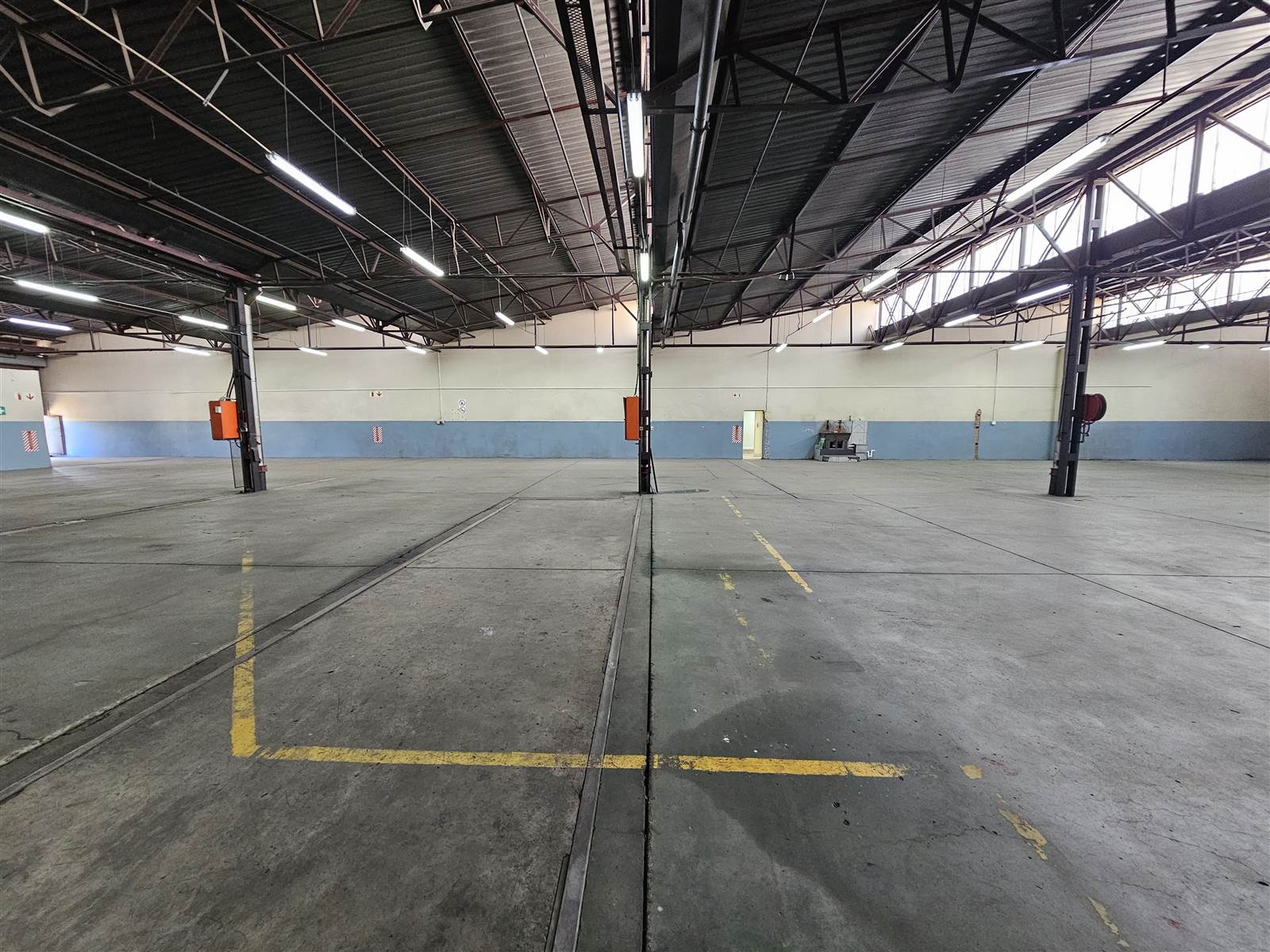 2496  m² Industrial space in Anderbolt photo number 9