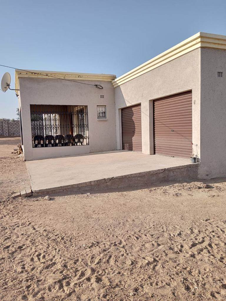 3 Bed House in Lethlabile photo number 27