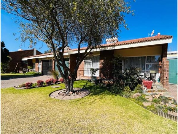 3 Bedroom Townhouse 3 Bedroom Townhouse
