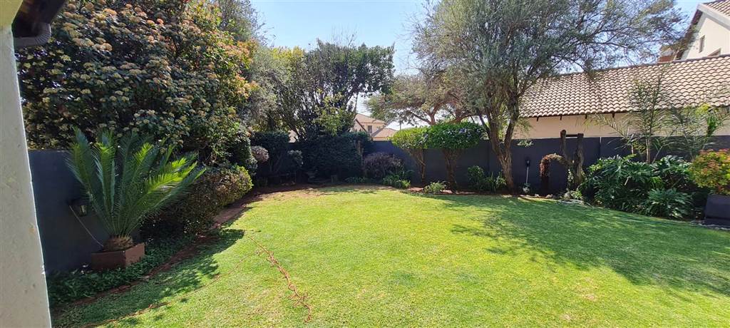 4 Bed House in Raslouw Manor photo number 30