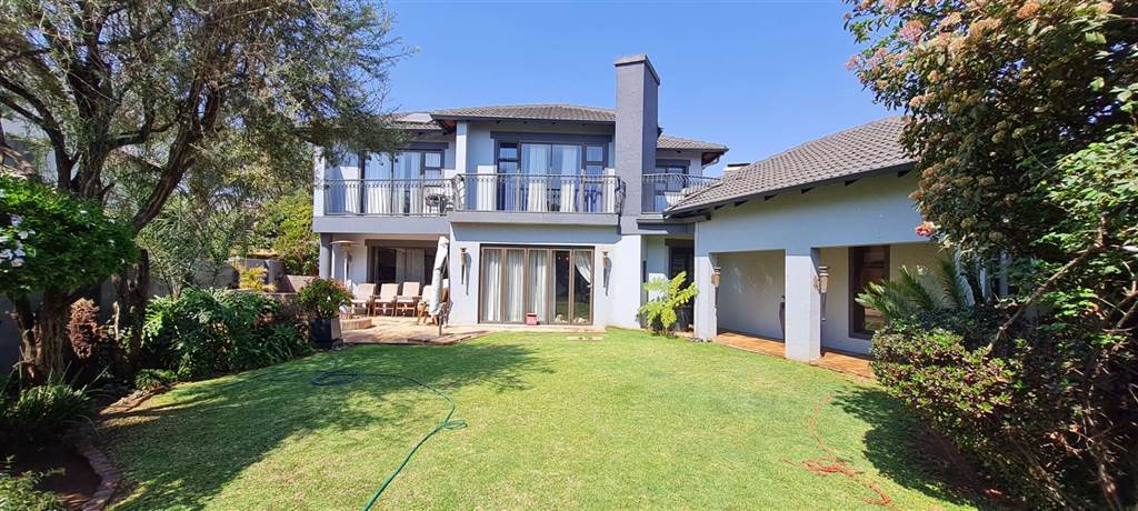 4 Bed House in Raslouw Manor photo number 2