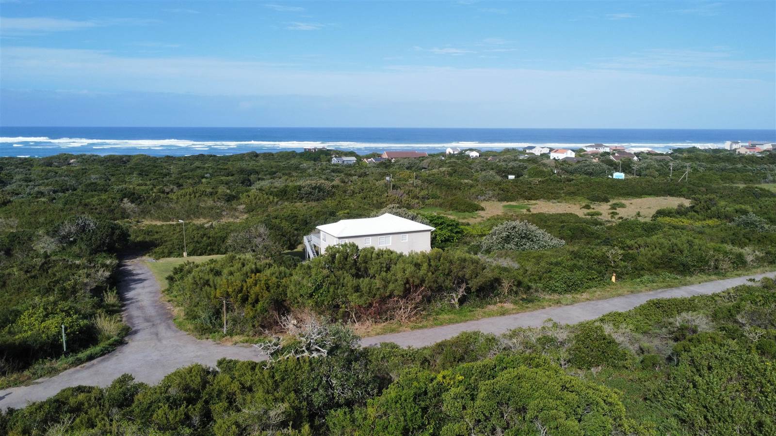 1017 m² Land available in Cannon Rocks photo number 4