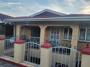 3 Bed House in Chatsworth Central