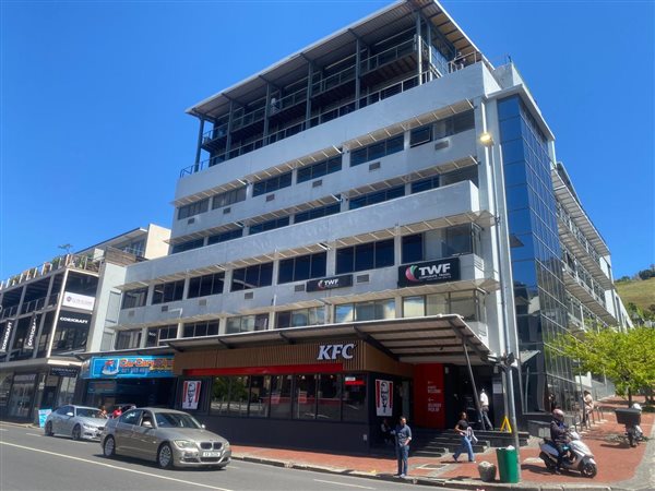 92  m² Commercial space