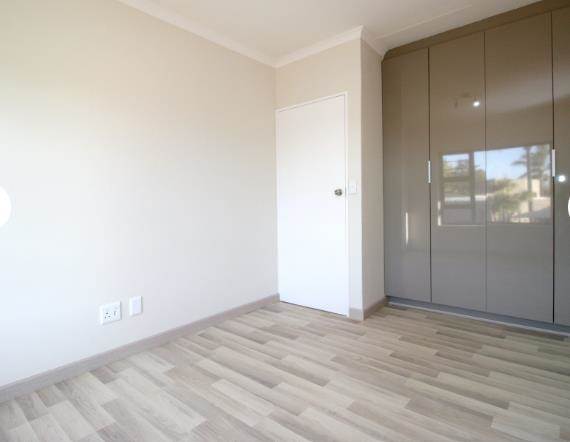 3 Bed Townhouse in Radiokop photo number 11