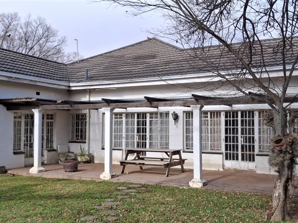 3 Bedroom Townhouse 3 Bedroom Townhouse