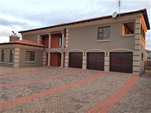 6 Bed House in Cultura Park