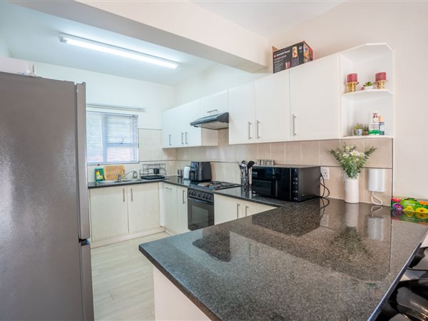 3 Bedroom Townhouse 3 Bedroom Townhouse