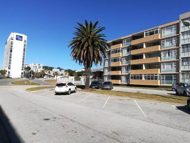 3 Bed Apartment in Humewood photo number 13