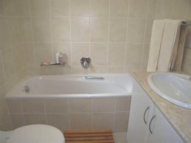 2 Bed Flat in Musgrave photo number 10
