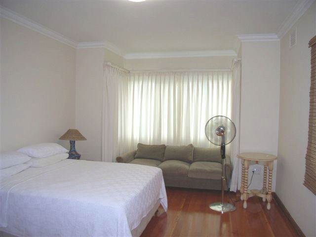 2 Bed Flat in Musgrave photo number 11