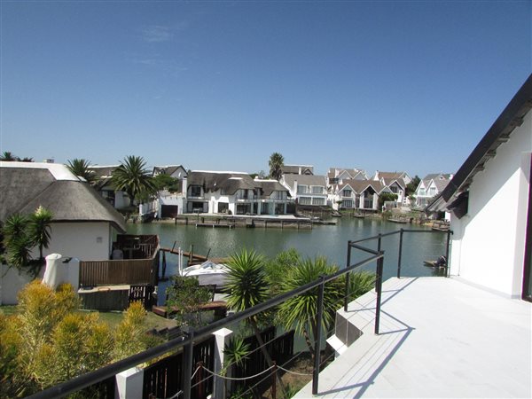 4 Bed House in St Francis Bay Canals