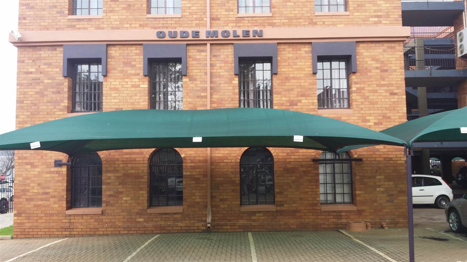 68  m² Commercial space in Centurion CBD photo number 2