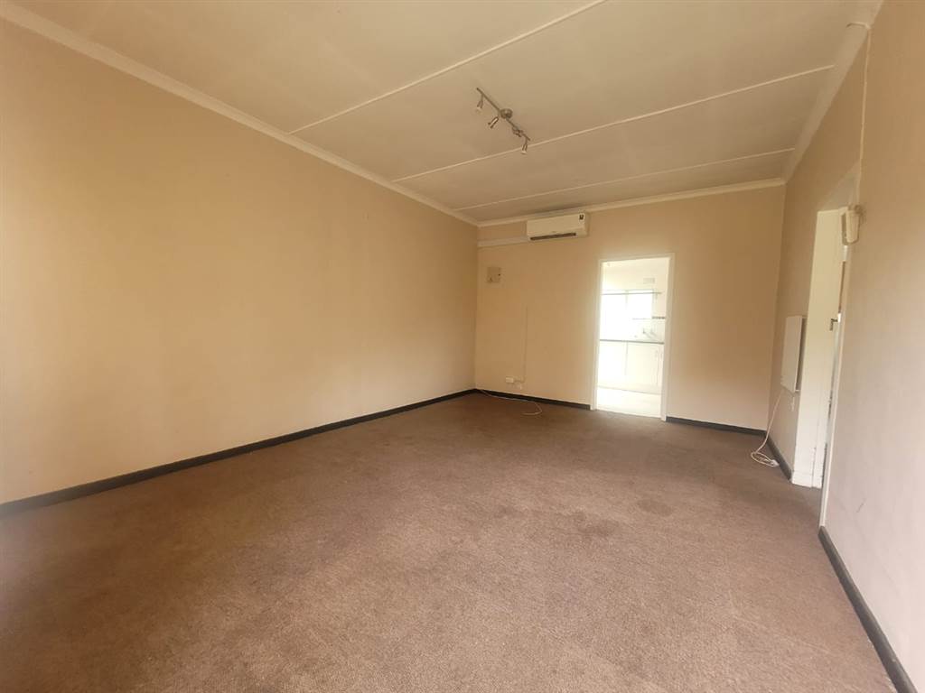 1 Bed Flat in Muldersdrift photo number 3