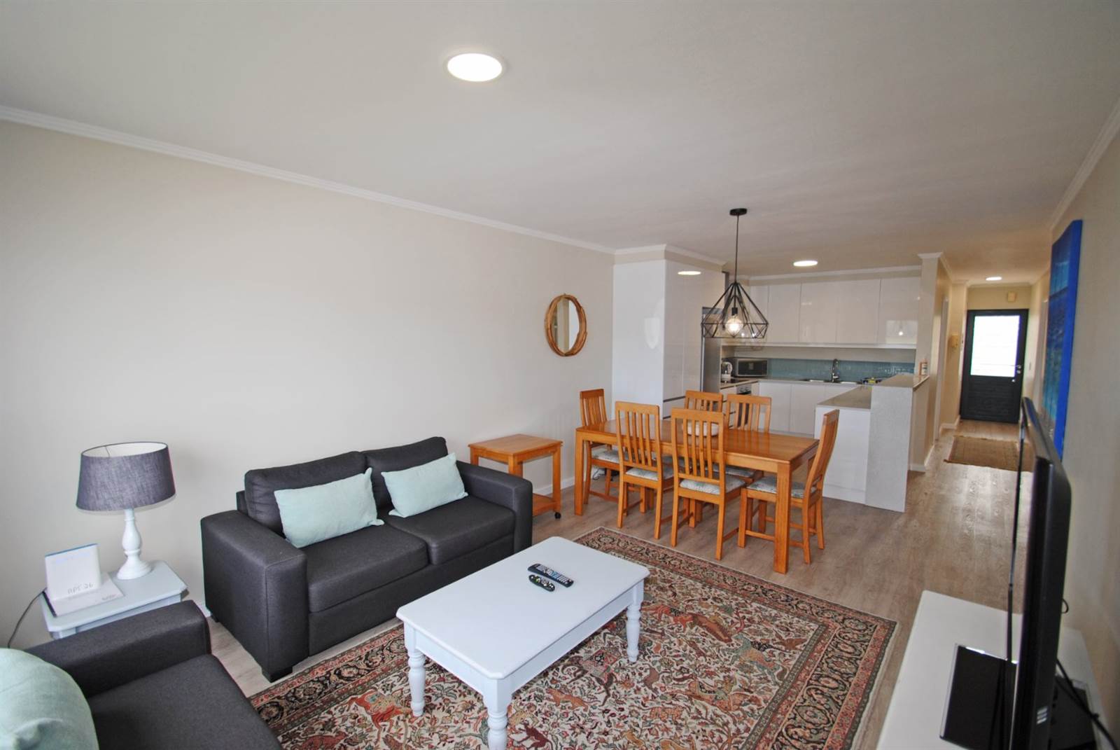 3 Bed Apartment in Knysna Central photo number 8